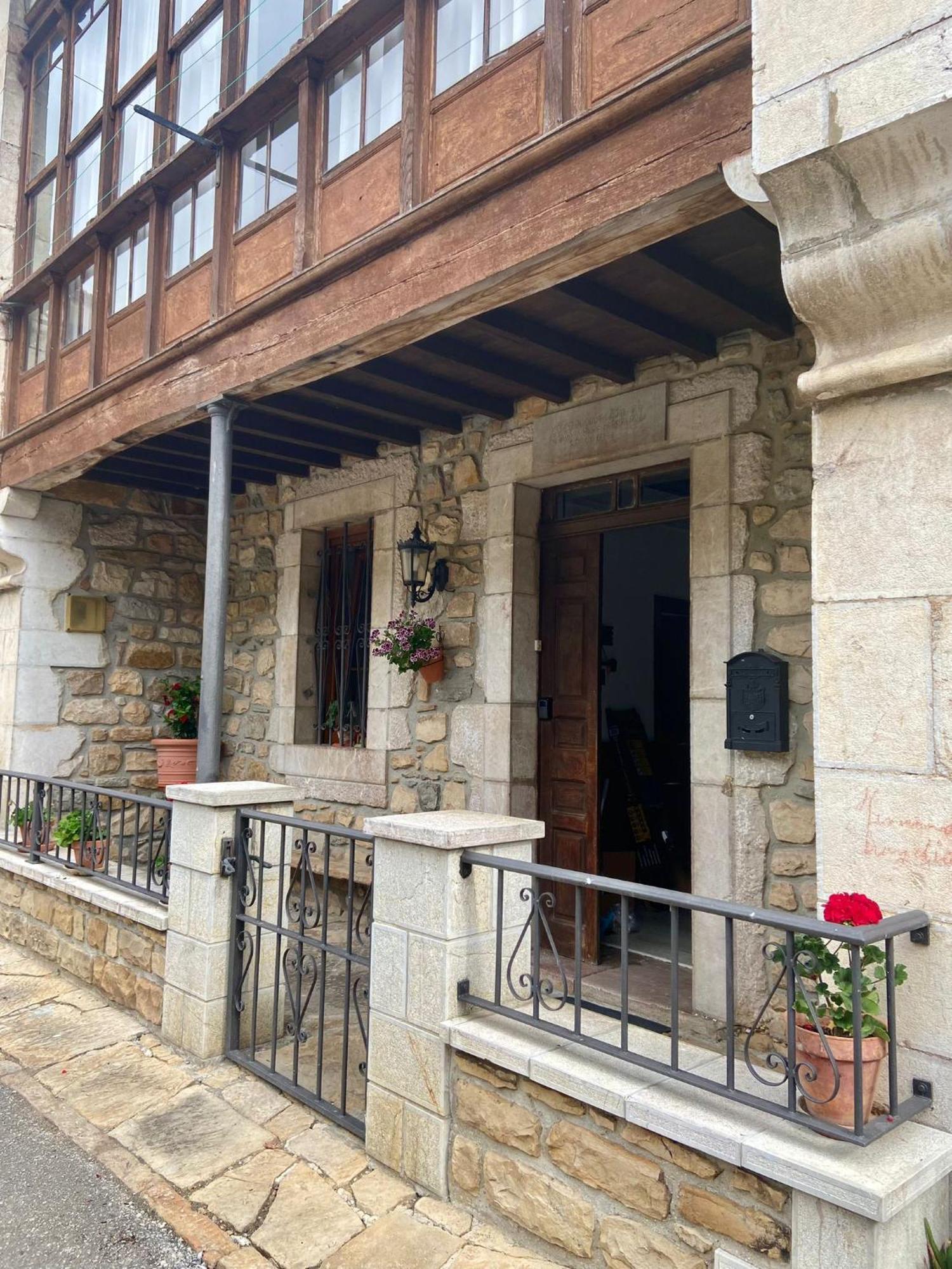 Villa La Casona De Ardines à Arenas De Cabrales Extérieur photo